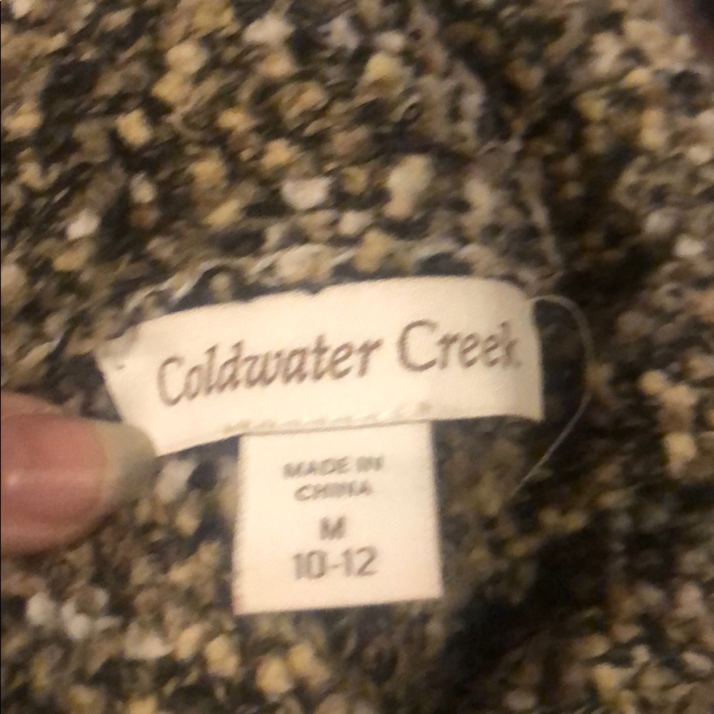 Lovely lightweight yet cozy wrap